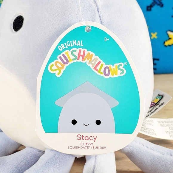 Squishmallow Stacy the Squid 5" Canada Import from Toronto CA Rare Plush NWT - Picture 10 of 12